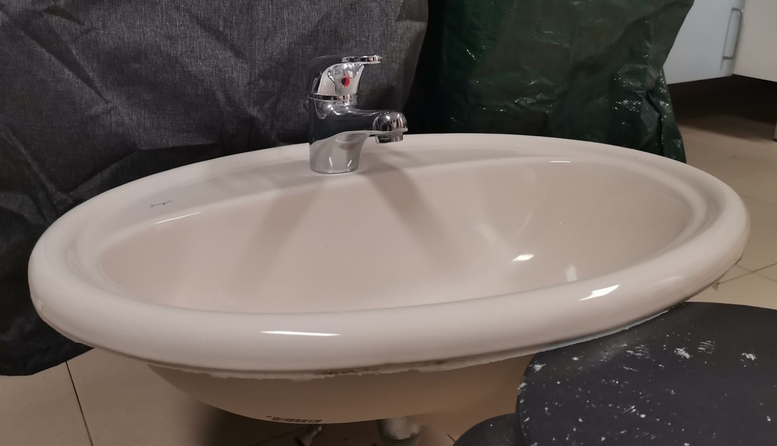 Lavatorio beige encastrar