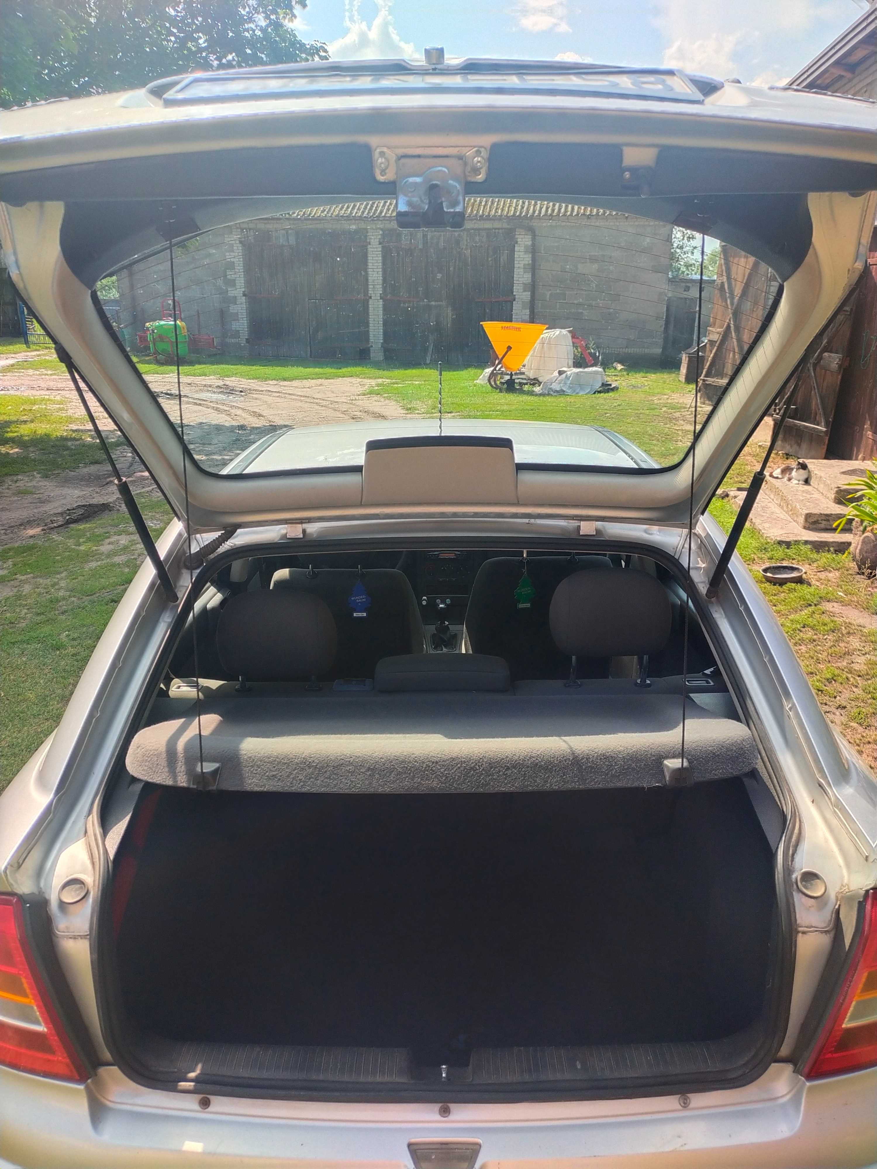 Opel Astra II 1,6