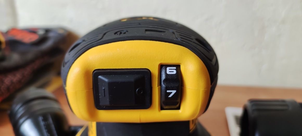 Dewalt dcw210 brushless made in Mexico оригінал із штатів