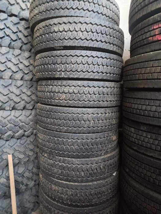 Шина 275/70R22.5 Bridgestone (замена 9.00R20) скат майже НОВА