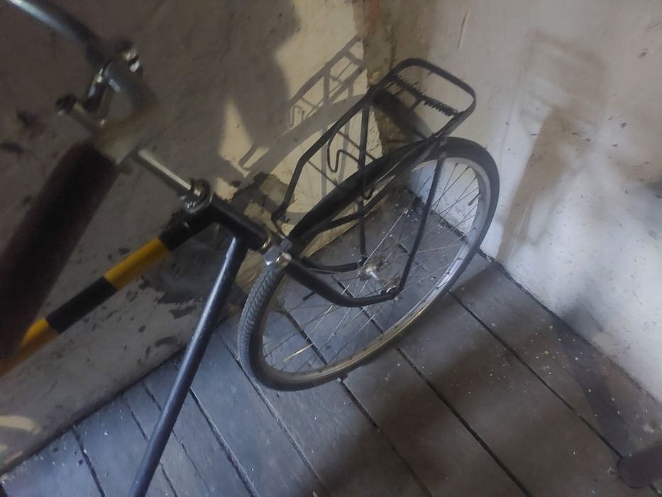 Stary zabytkowy rower prawdopodobnie ukraiński