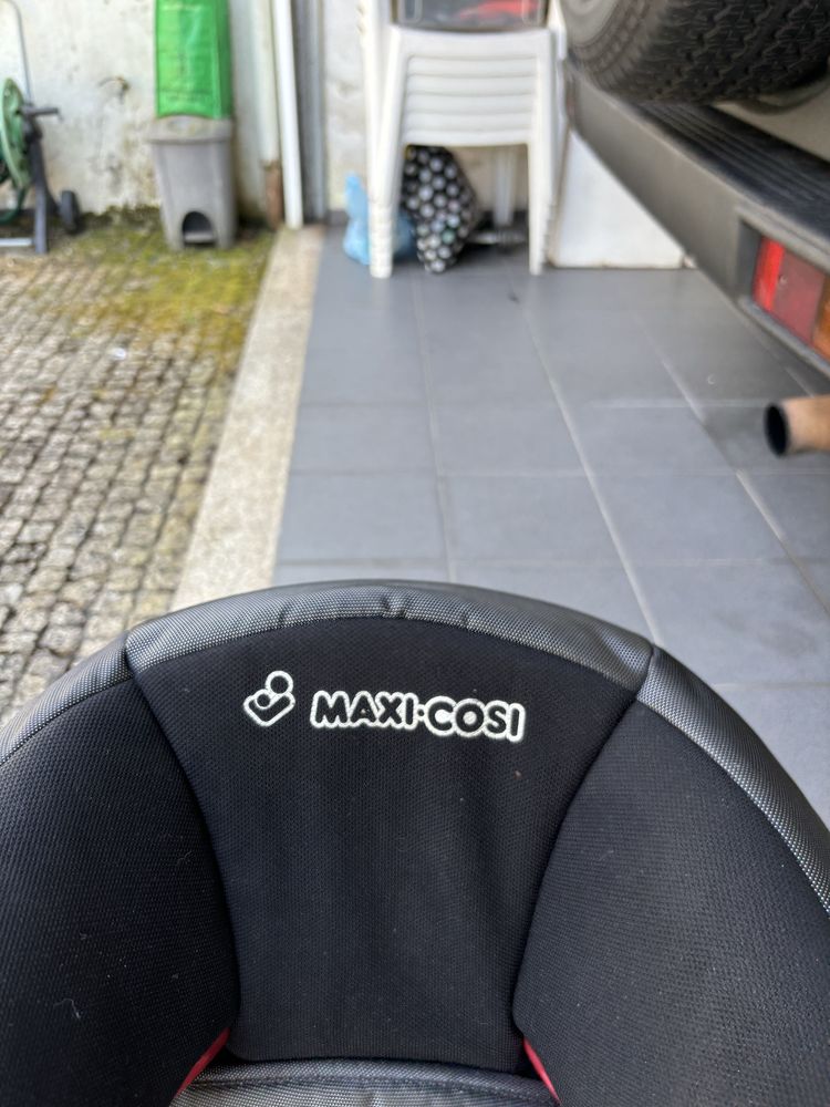 Cadeira de bébé para o carro da Maxi Cosi