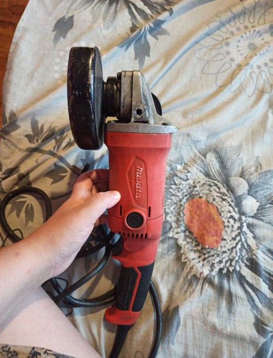 Makita M9002 в відмінному стані з 2020 року