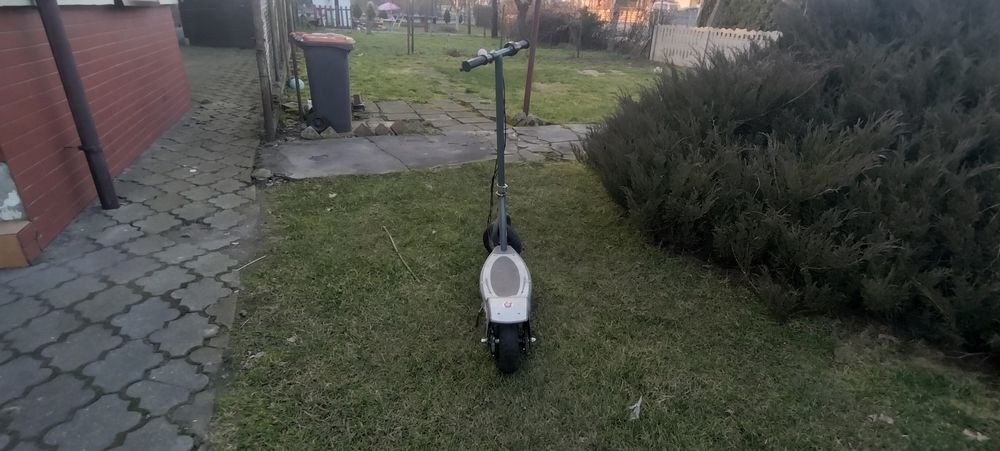 Hulajnoga Elektryczna Razor