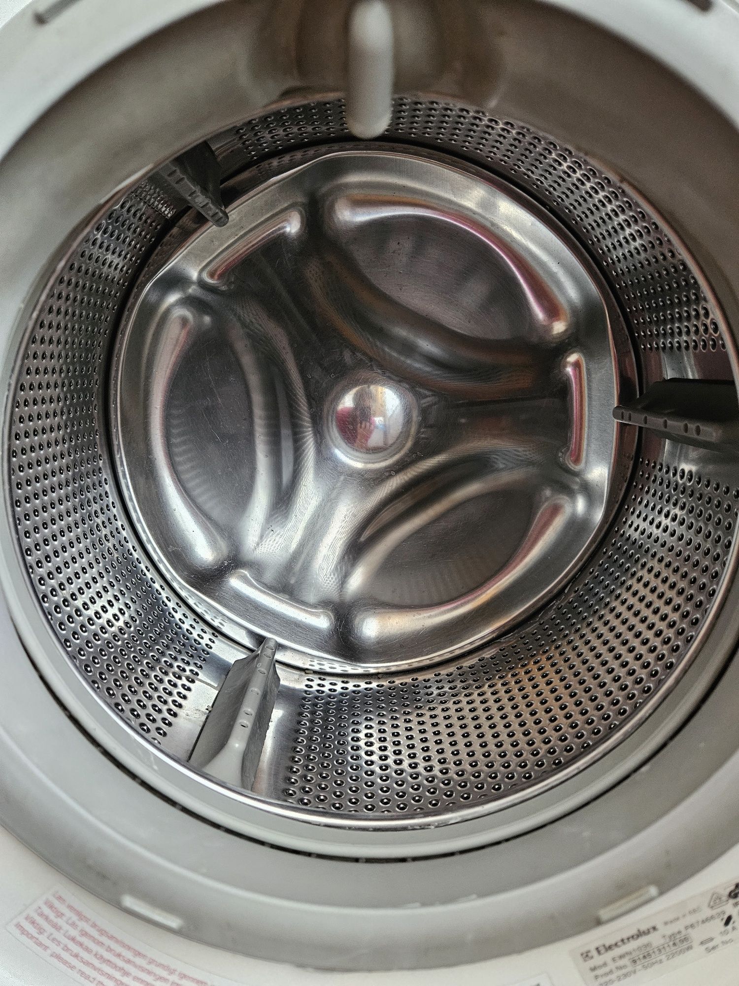 Пральна машина Electrolux модель EWN 1030