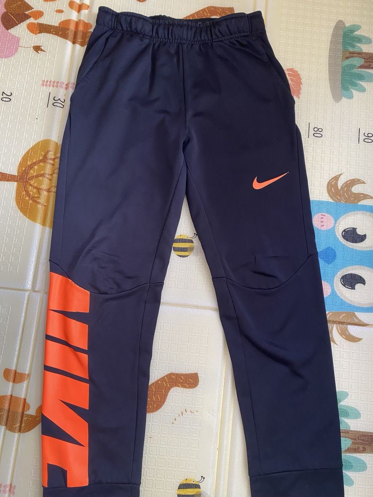 Спортивні штани Nike Dri-fit