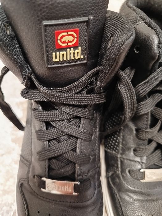 Кросівки хайтопи.