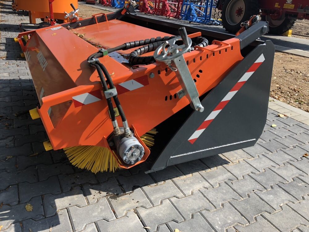 Zamiatarka hydrauliczna z szufla do tura mocowanie euro sms jcb kramer