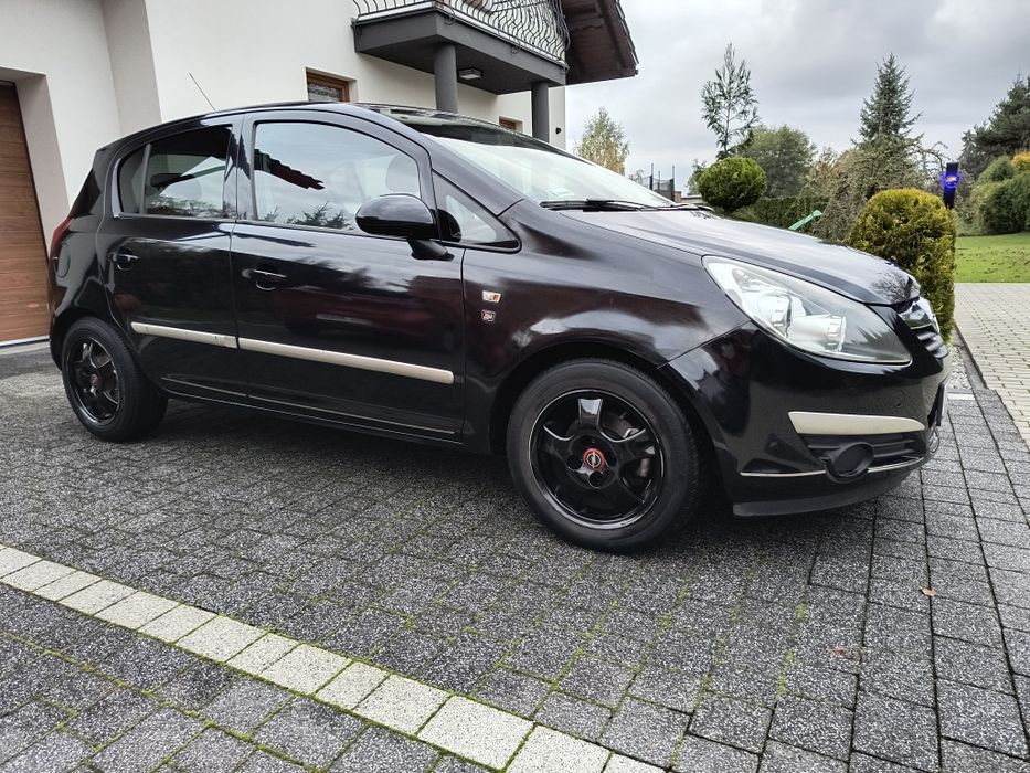Opel Corsa D 2010r diesel .drugi komplet kòł zima gratis