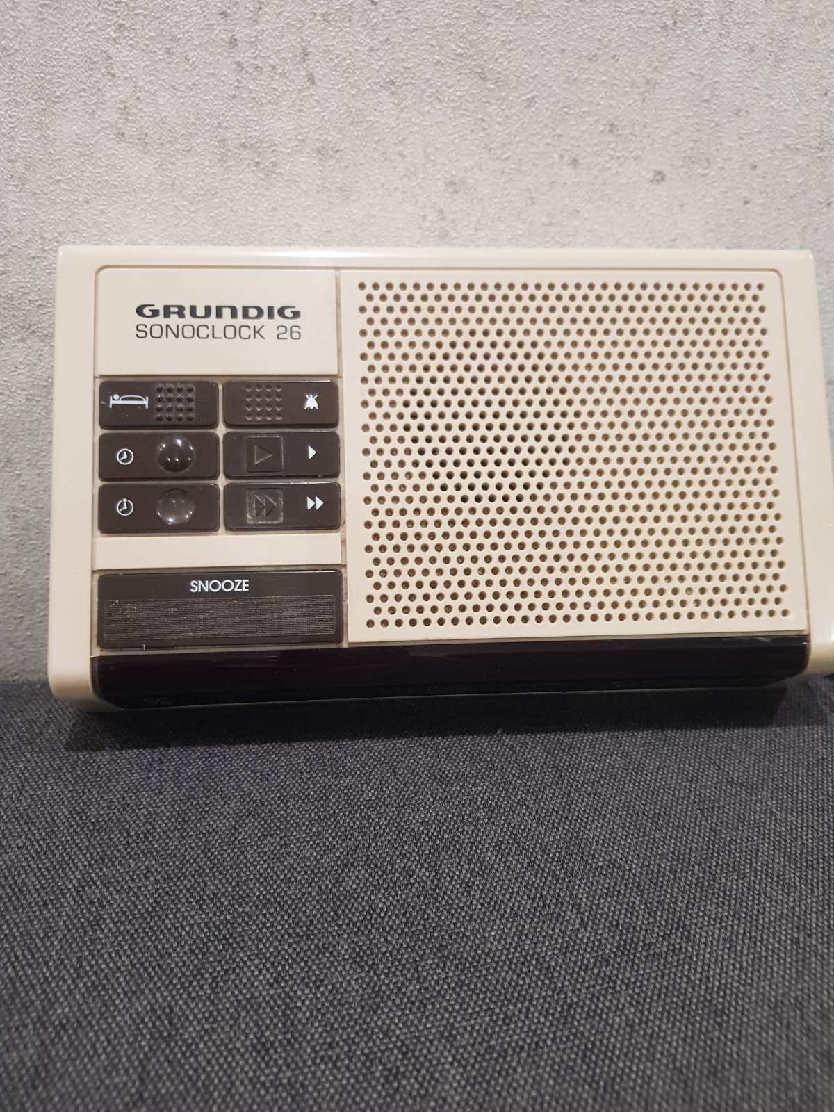 Часы радиоприемник будильник Grundig Sonocclock SC 26