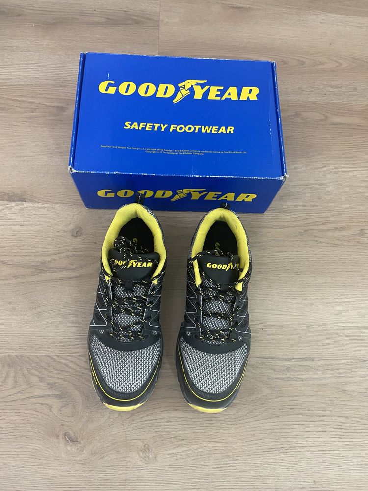 Sapatos de obra (de aço) da marca GOOD YEAR - tamanho 39