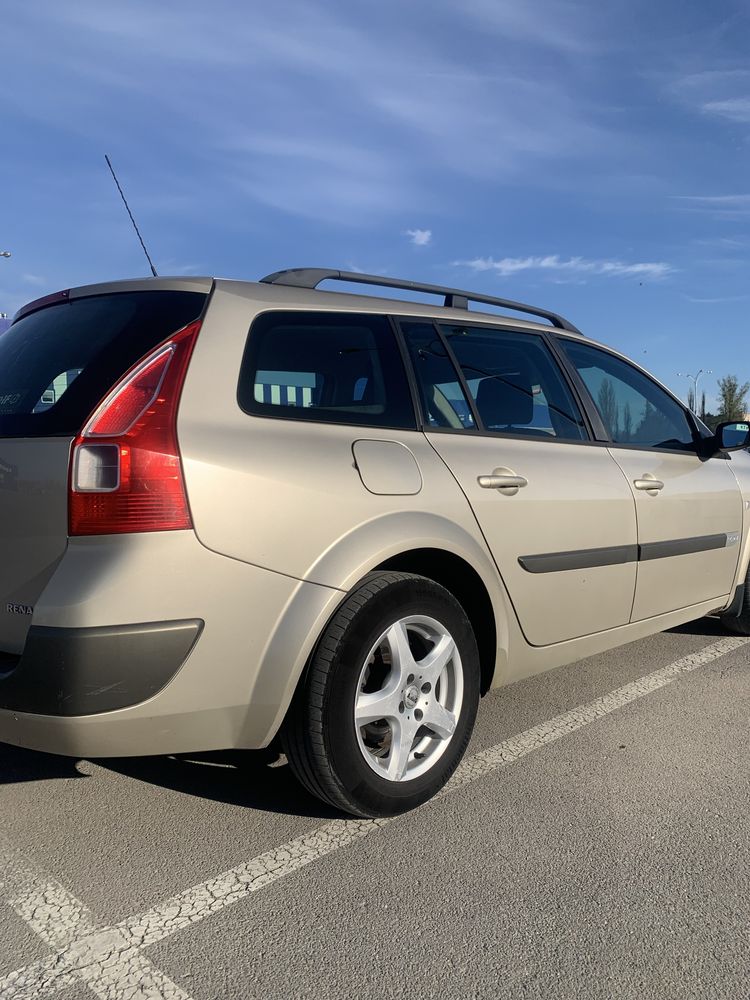 Renault megane 1.6 бензин механіка