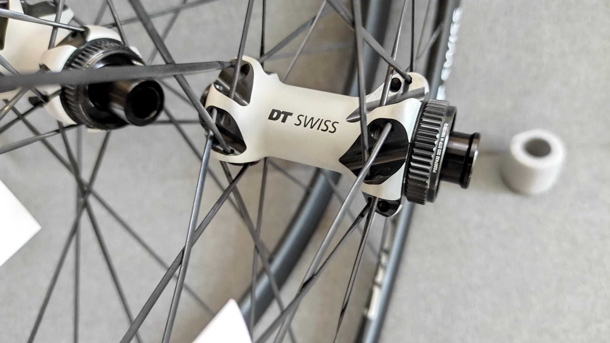 Колеса DT Swiss PR1600 Spline 32