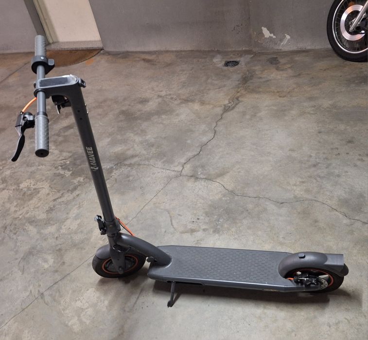 Trotinete Navee N40 (como nova)