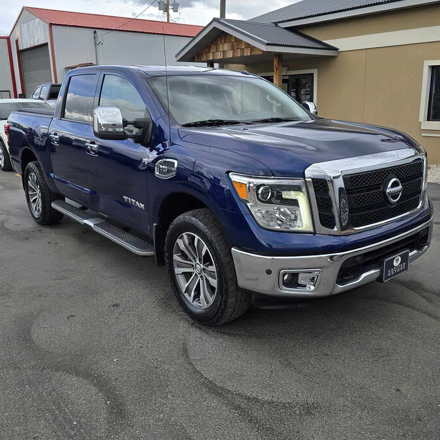 Nissan Titan SV 2017