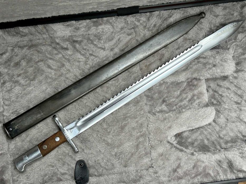 Szwajcarski bagnet z piłą M1914 H. Steimer AG w metalowej pochwie HS