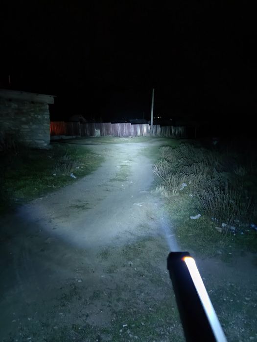 LED світильник лампа фонарик прожектор на акумуляторі