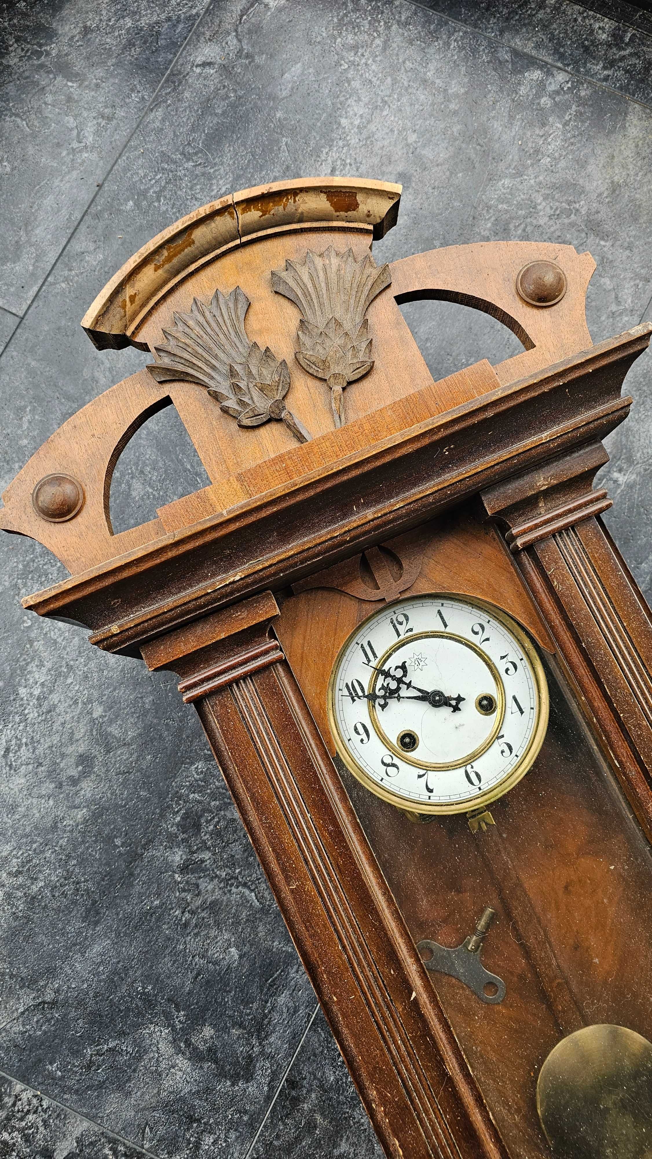 Zegar wiszący Junghans mechanizm B11