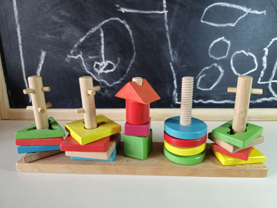 Дерев'яна іграшка для розвитку