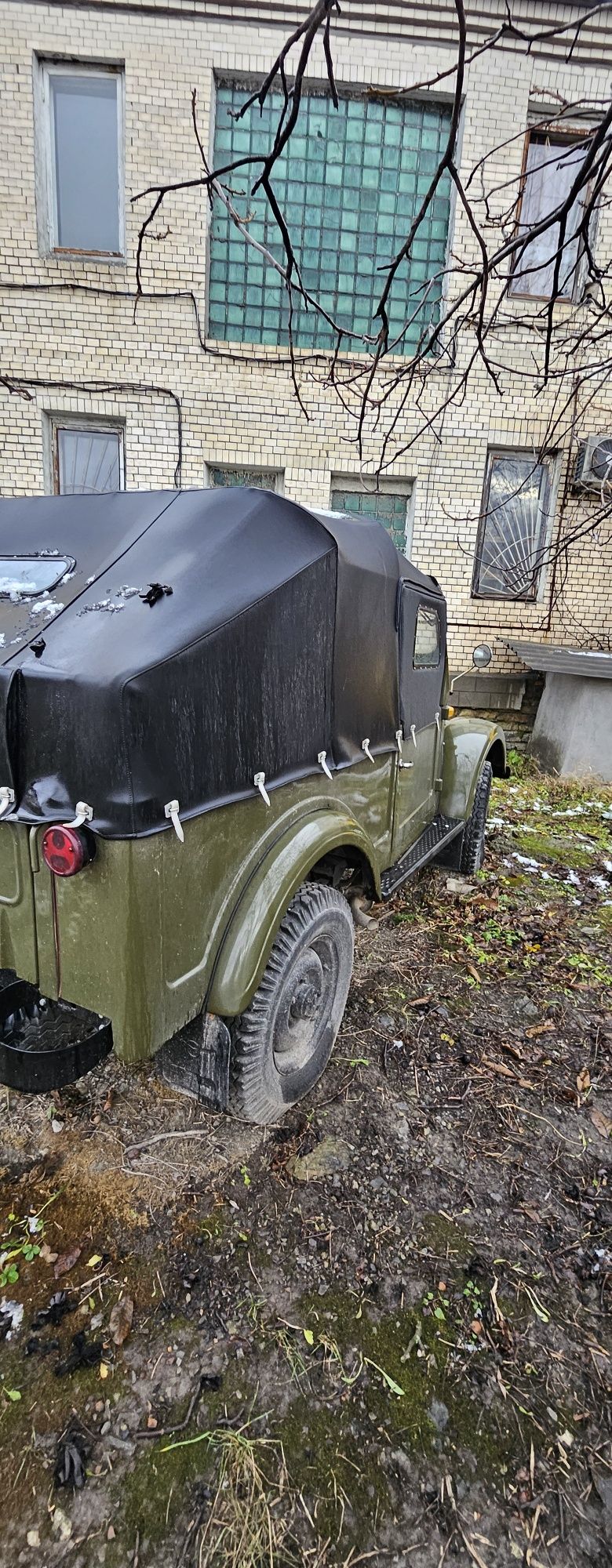 Газ 69 в ідеалі повністю відреставрований , та дорого викрашений