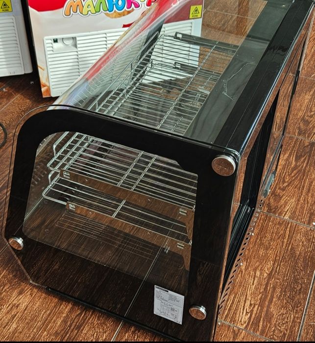 Холодильна вітрина настільна кондитерська холодильник COOLEQ CW-120