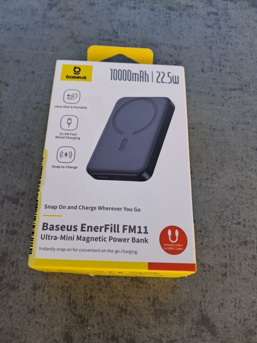 Ultra-mini magnetic Power Bank