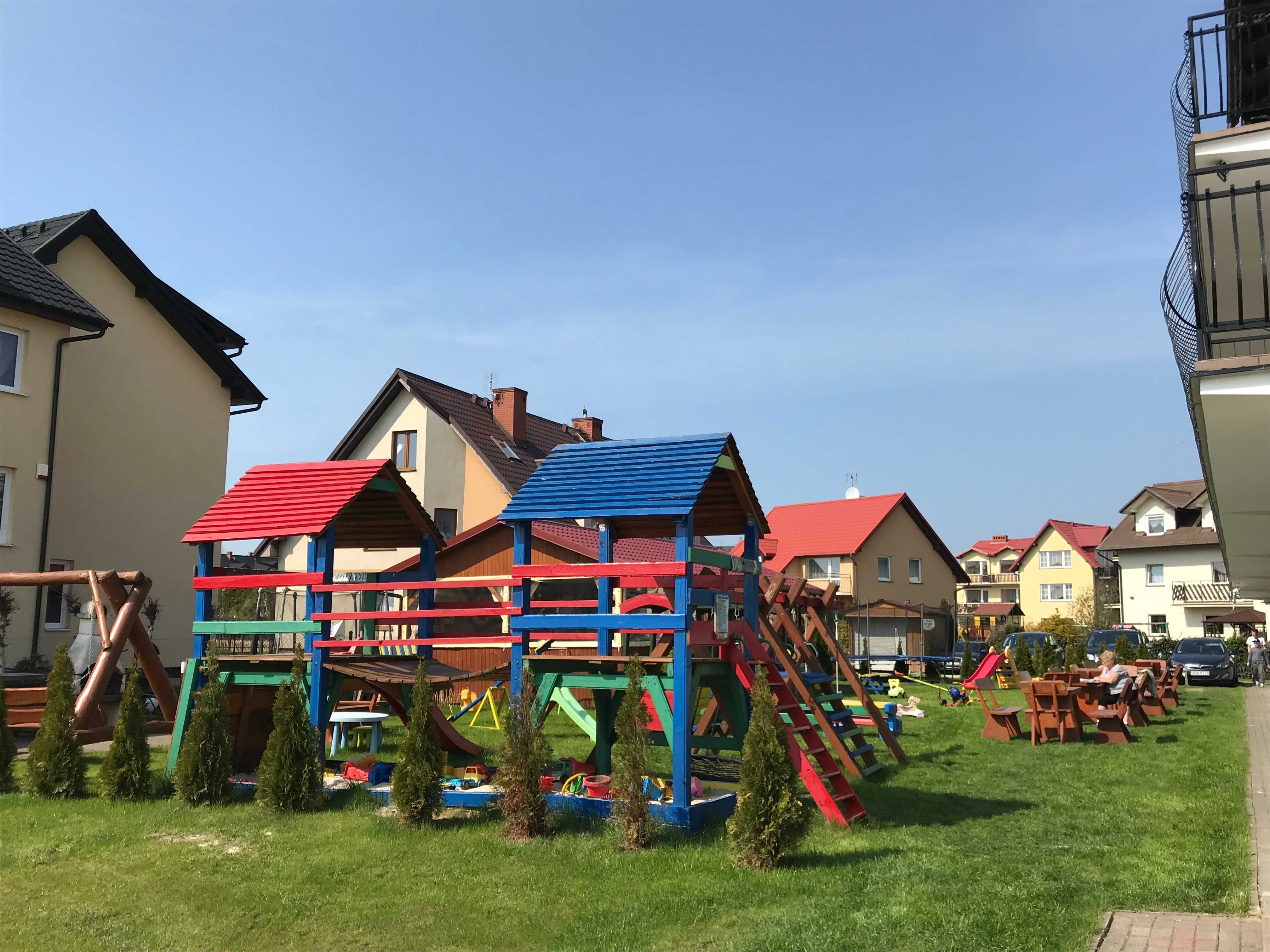 Wakacje urlop pokoje 2 3 4 os Karwia Animacje dla dzieci, blisko plaży