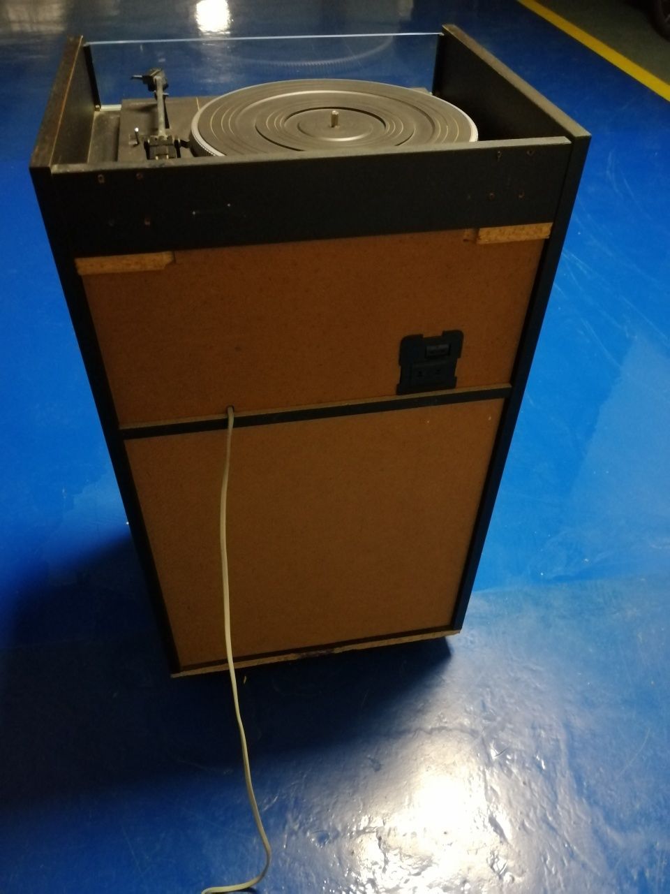 Aparelhagem Philips c/gira discos mod.f1356 + móvel. Para despachar