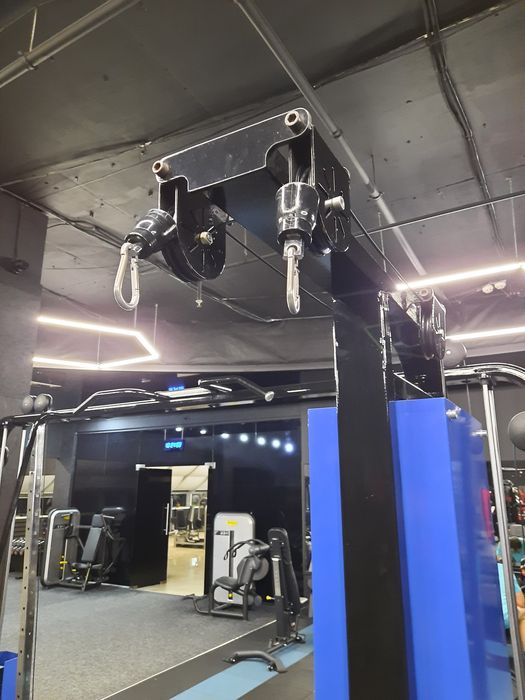 Тренажер верхній блок на спину