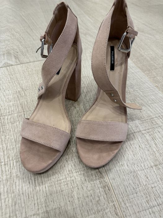 Босоніжки жіночі PULL BEAR