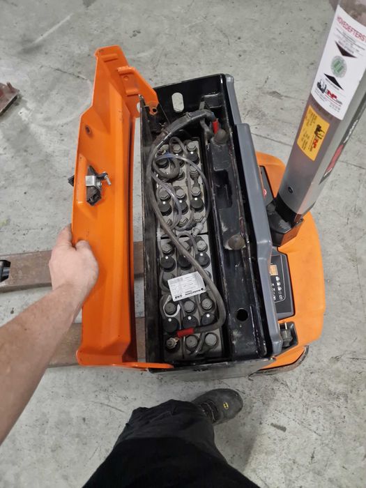 Paleciak elektryczny Rocla