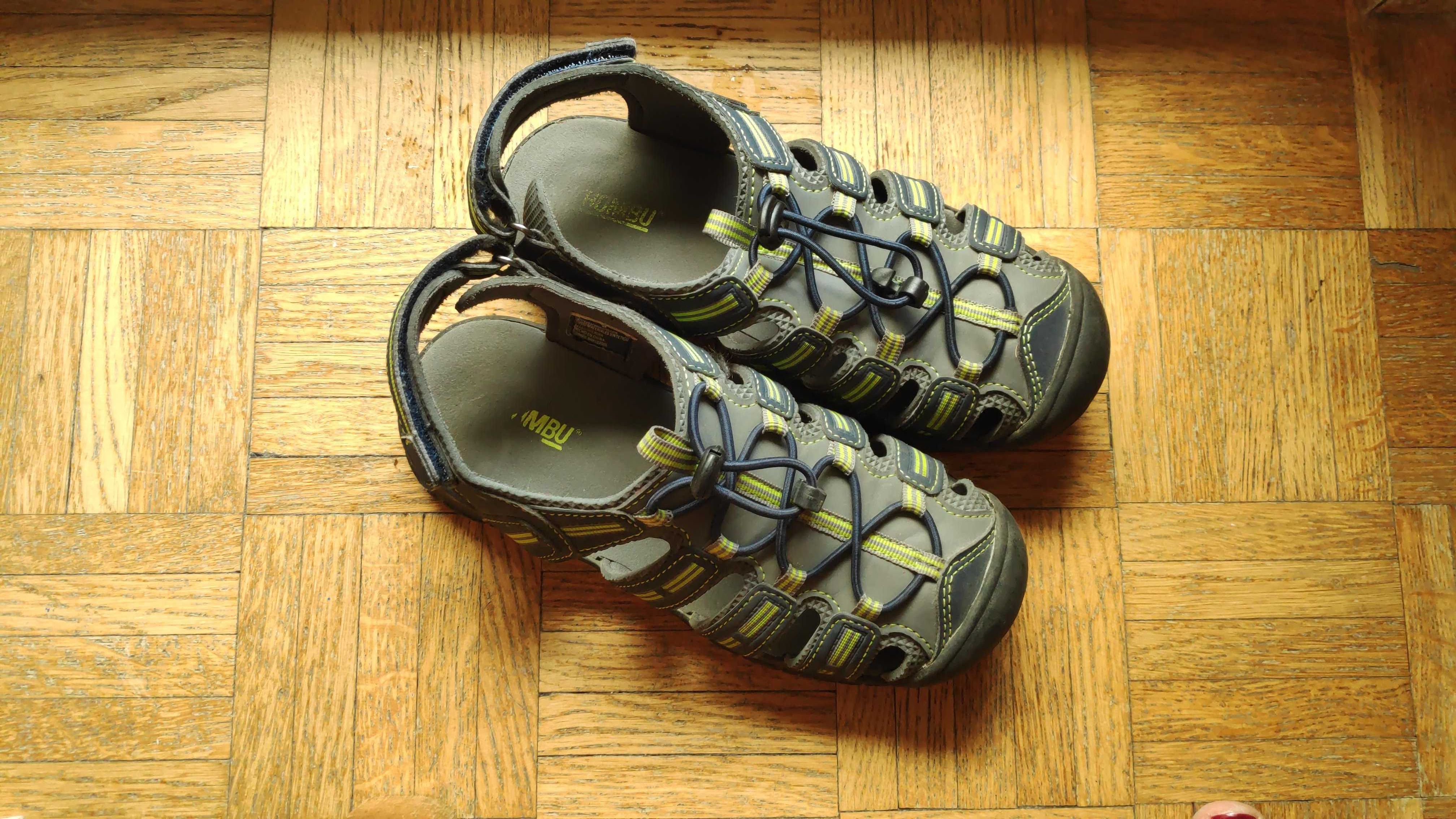 Sandałki z zakrytymi palcami Khombu, rozmiar 32