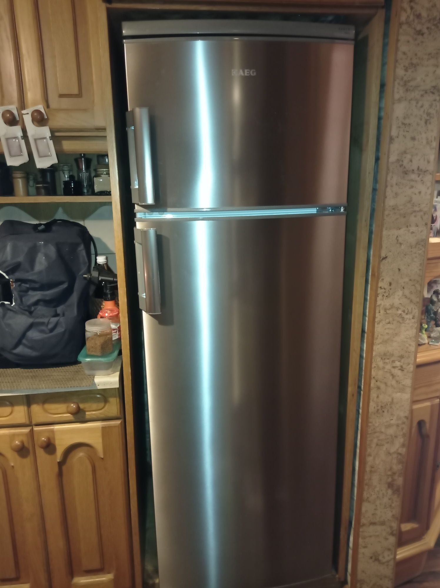 Sprzedam używaną i sprawną Lodówkę AEG model CT 280,kolor Inox/srebrny