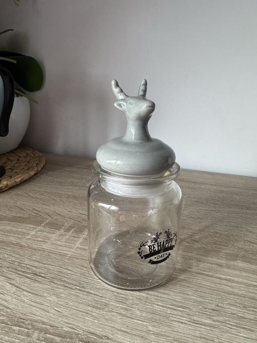 Szklany słoik z pokrywką w kształcie jelenia – ozdobny pojemnik Happy