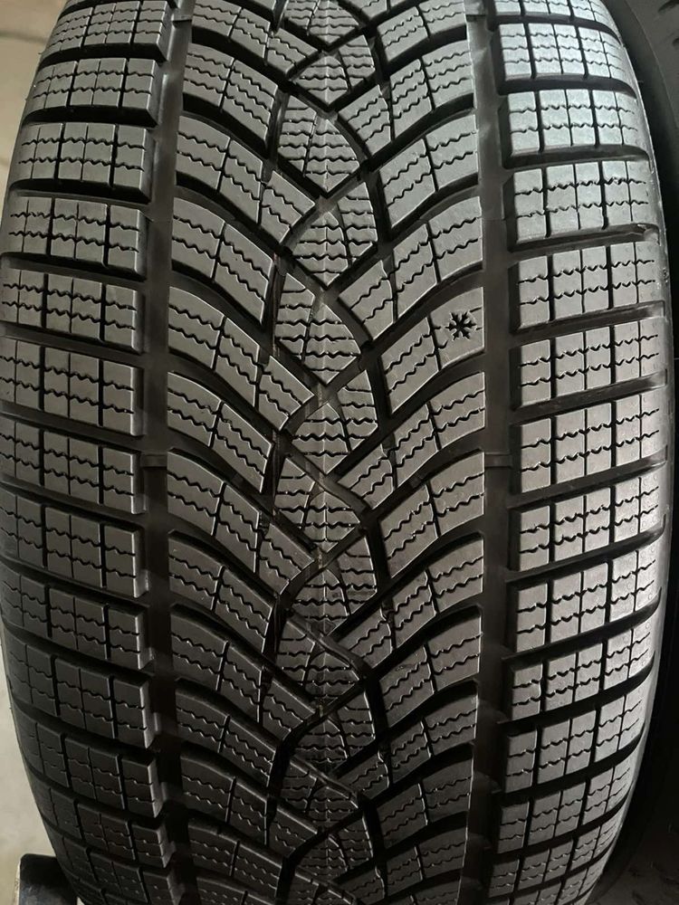 245/45/18 R18 Goodyear UltraGrip Perfomance + 4шт зима