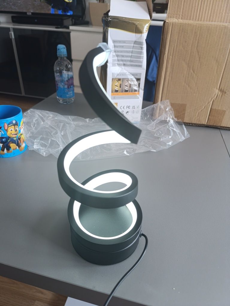 Lampka nocna LED 3 tryby koloru plus regulacja mocy