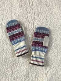 Kolorowe rękawiczki jednopalczaste w skandynawskie wzory, pastele
