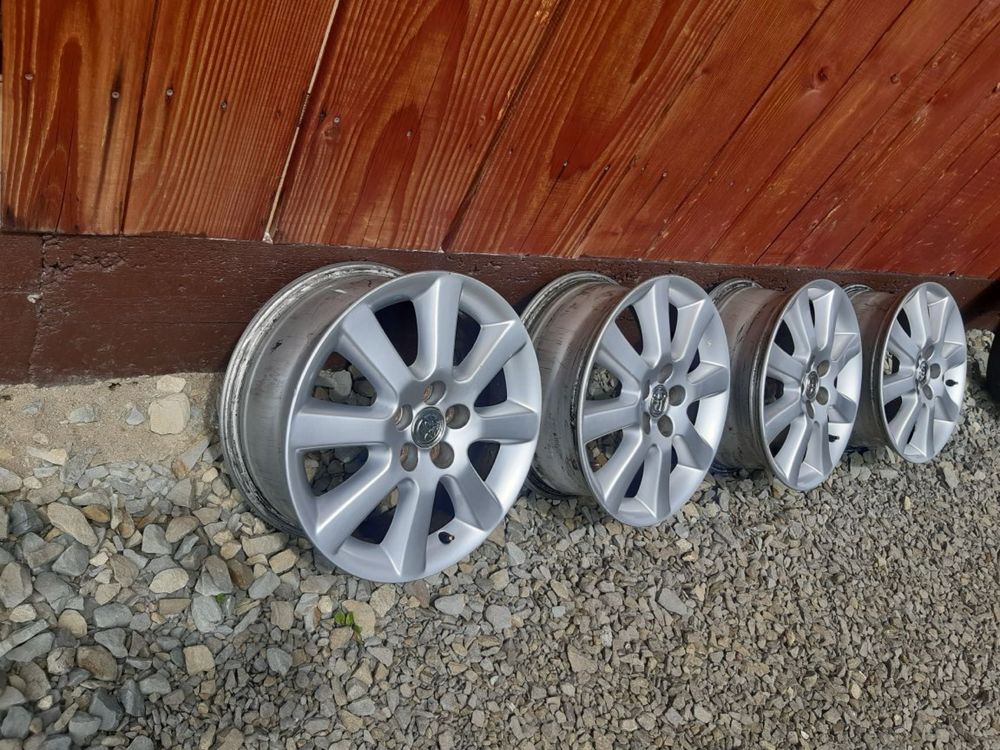 alufelgi 16nastki do toyoty Avensis