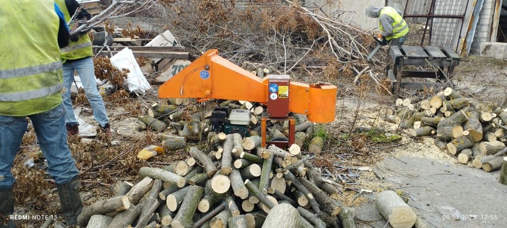 Дробления веток,оренда дробилки,измильчения ,уборка участка ,спил дере