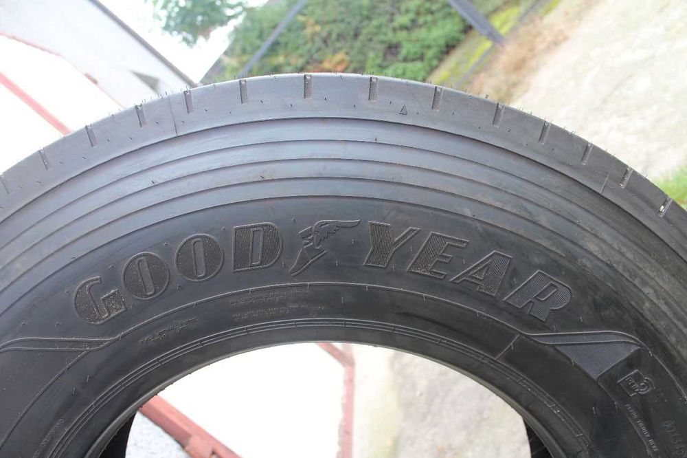 1x Goodyaer KMax S 295/80R22,5 295 80R22,5 17 mm NOWA 2019r.
