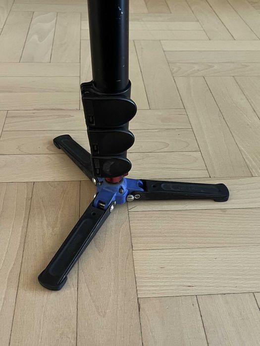 Monopod Benro z głowicą Manfrotto mvh500ah
