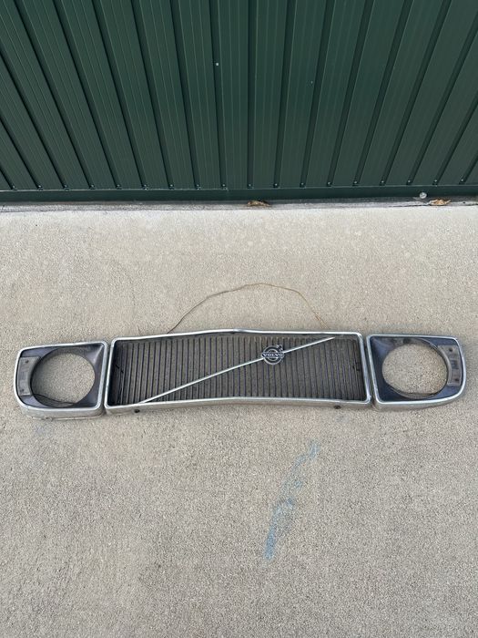 Grelha frontal volvo 140, 142 e 144