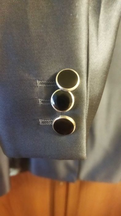 Чоловічий костюм класичний