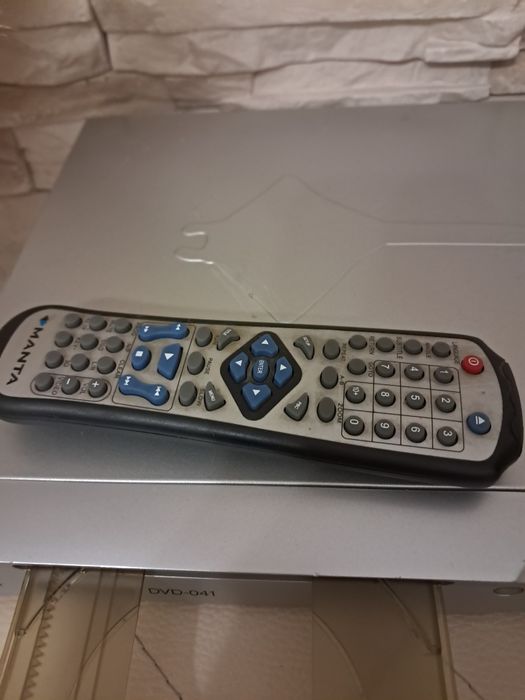 Odtwarzacz DVD Manta O41