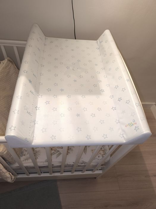 Przewijak na łóżeczko