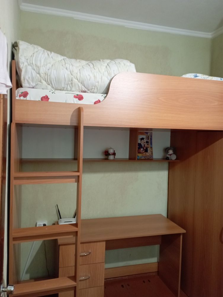 Продам уголок дитячий