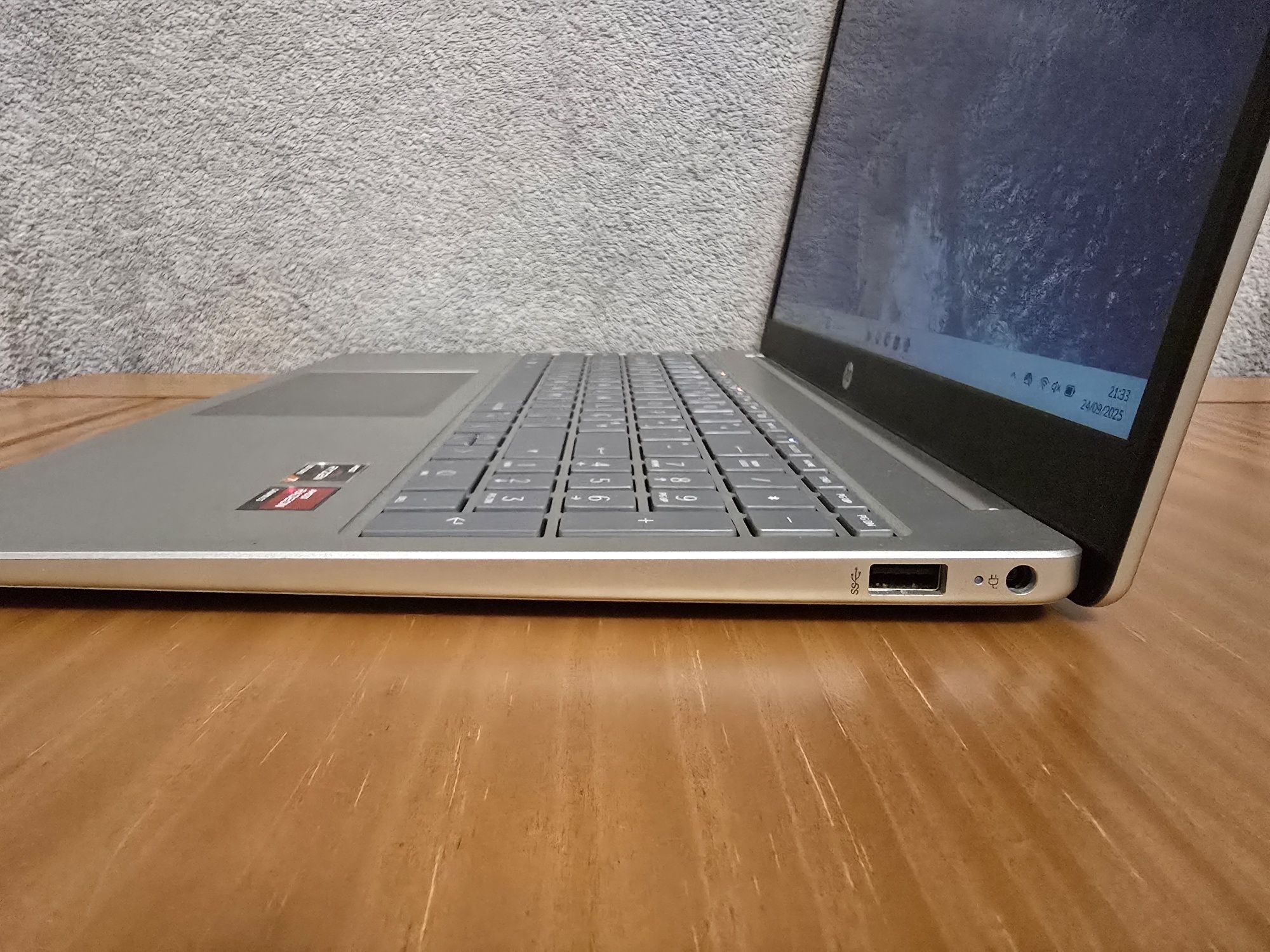 Portátil HP Laptop 15.6" | Razen 7 7730U | 16 GB | 512 GB