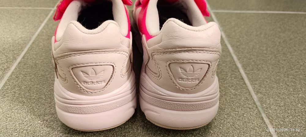 Новые кроссовки adidas