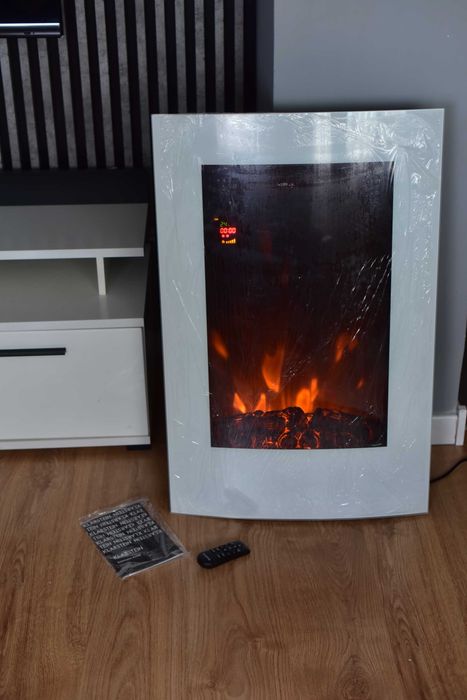 Lausanne Vertical Kominek elektryczny Klarstein wiszący naścienny