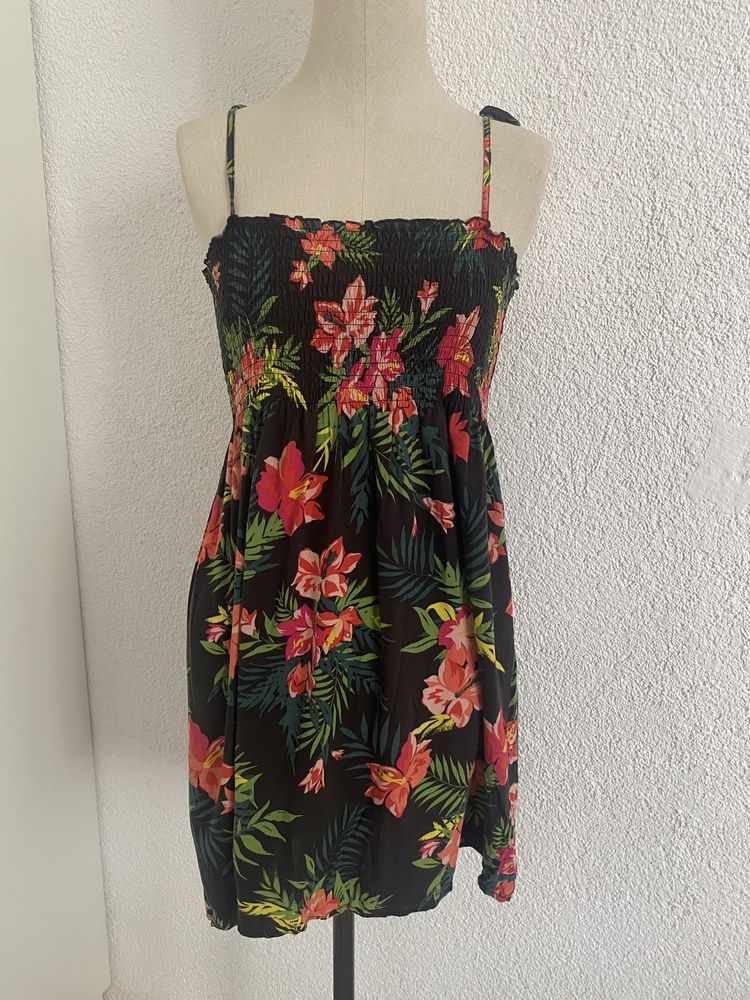 Letnia krótka sukienka w kwiaty hawajska na ramiączkach AMISU M/L
